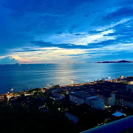 Luxsl Luxury Style Of Life 6 Apartment Pantai Jomtien Bagian luar foto