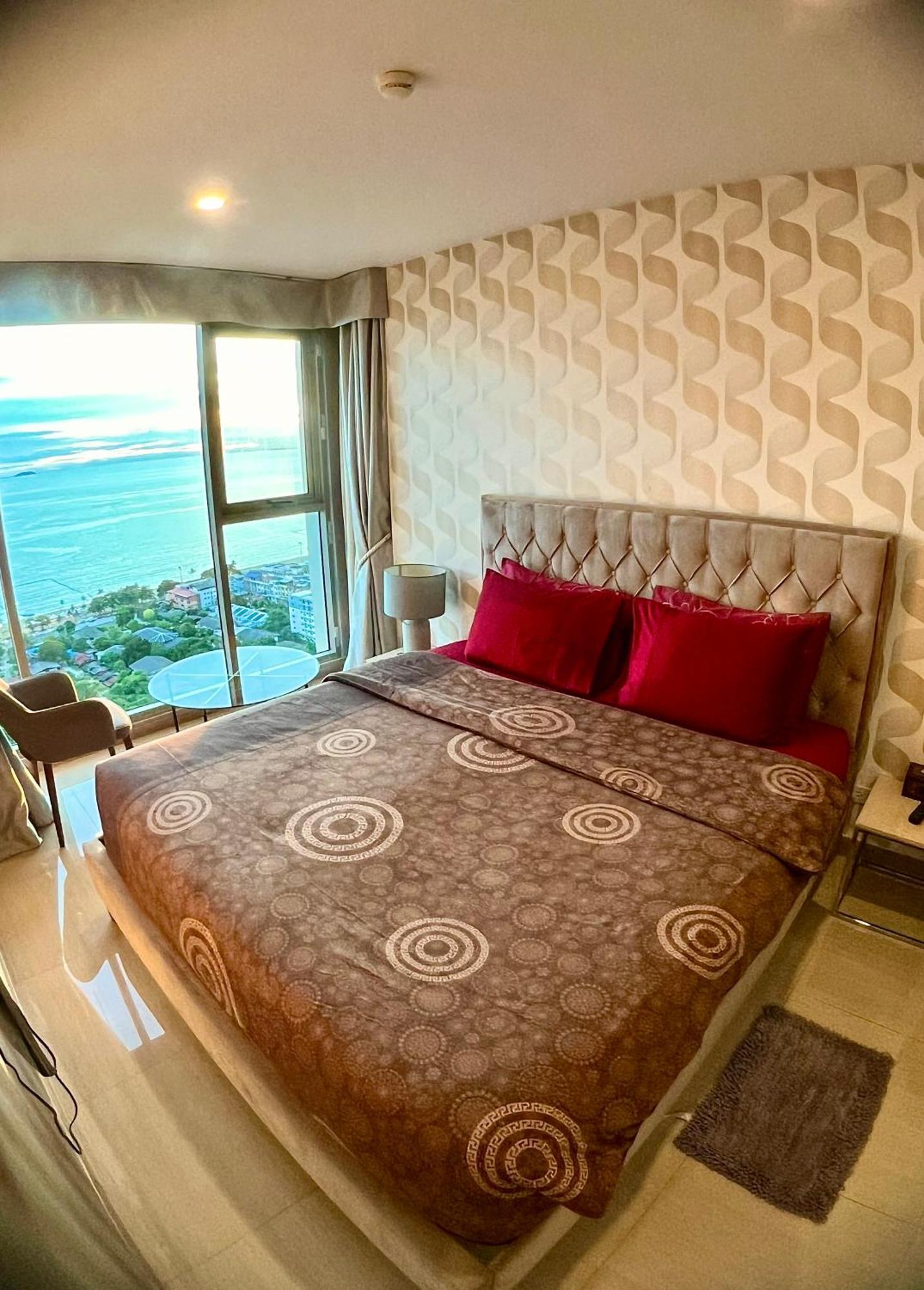 Luxsl Luxury Style Of Life 6 Apartment Pantai Jomtien Bagian luar foto